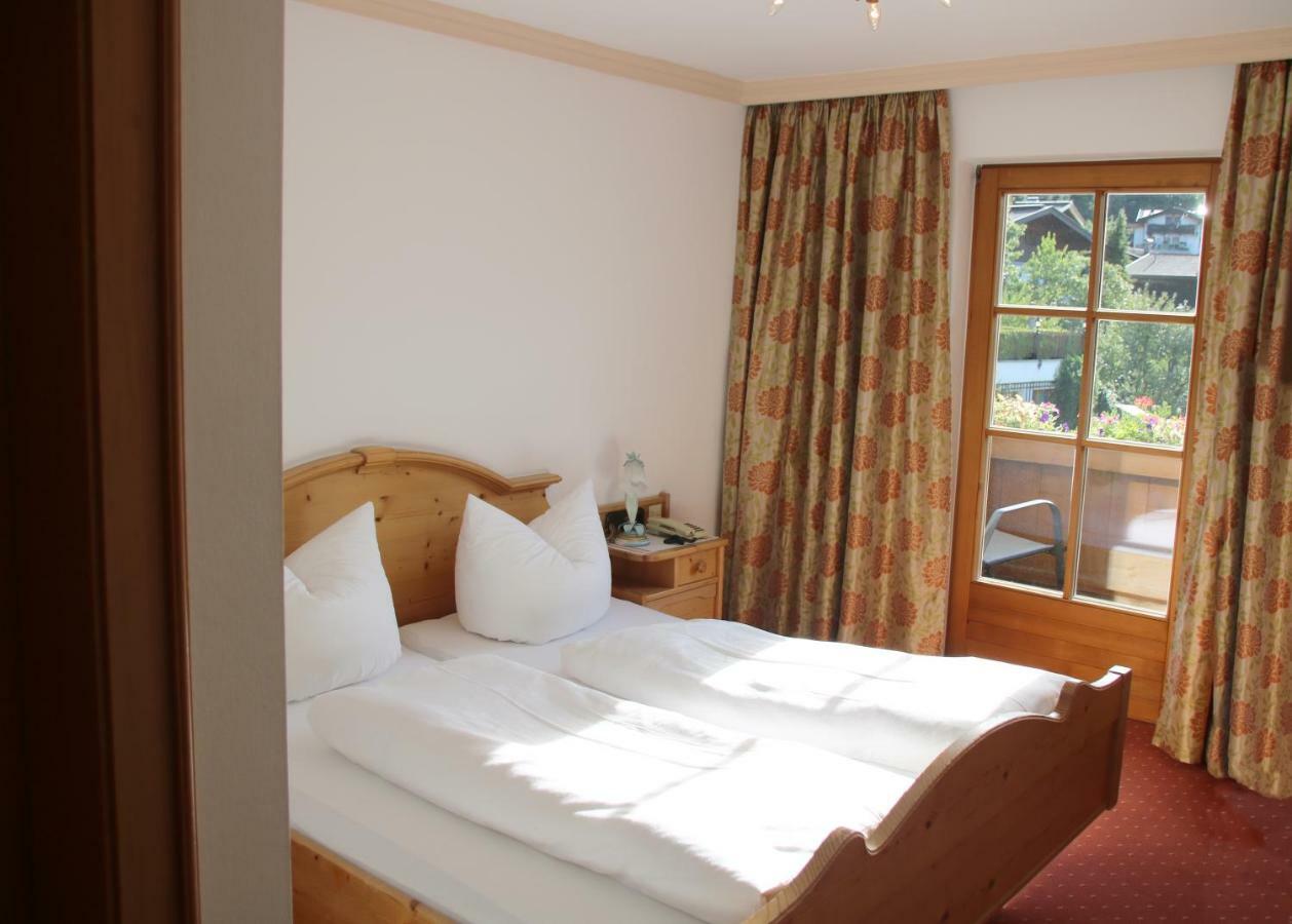 Pension Sonnhof Brixen im Thale Exterior photo